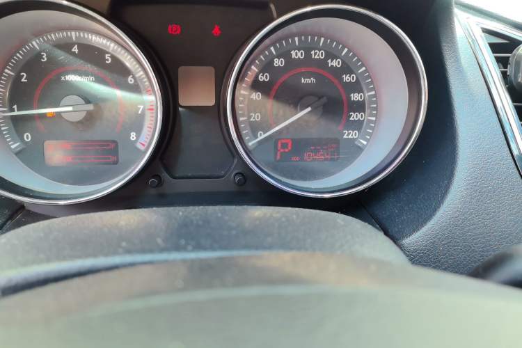 Used Bestune B50 2013 1.6L automatic luxury version Odometer Close Up