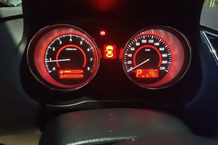 Used Bestune B50 2013 1.6L automatic luxury version Odometer Close Up