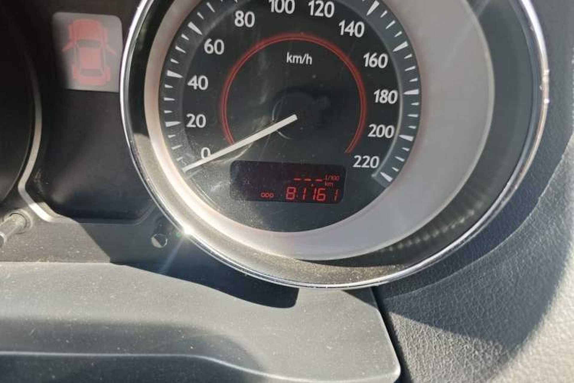 Used Bestune B50 2013 1.6L manual luxury version Odometer Close Up