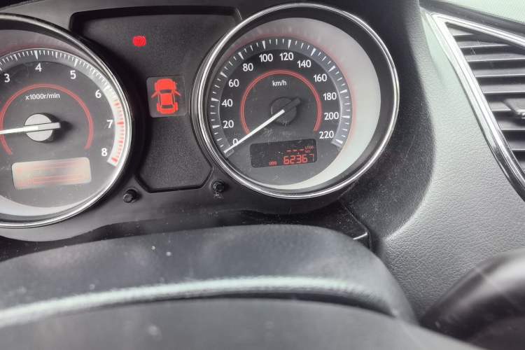 Used Bestune B50 2013 1.6L manual Comfort trim level Odometer Close Up