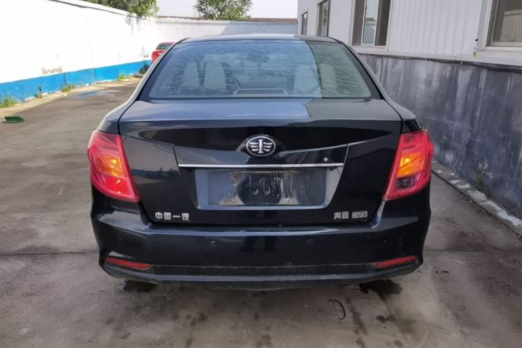 Used Bestune B50 2013 1.6L manual Comfort trim level Rear