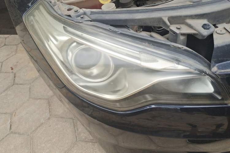 Used Bestune B50 2013 1.6L manual Comfort trim level Right Front Headlight