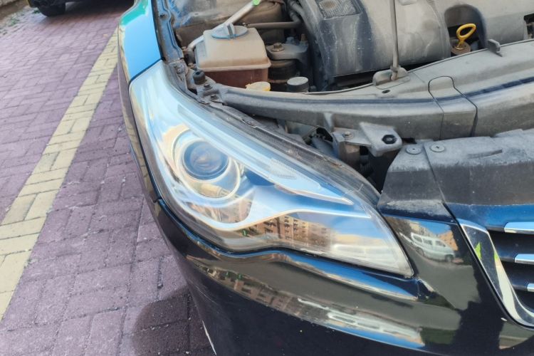 Used Bestune B50 2013 1.6L manual Comfort trim level Right Front Headlight