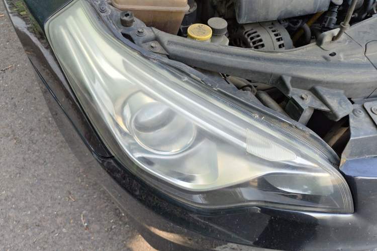 Used Bestune B50 2013 1.6L automatic luxury version Right Front Headlight
