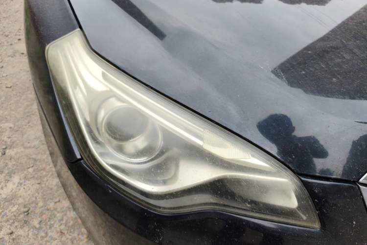 Used Bestune B50 2013 1.6L manual Comfort trim level Right Front Headlight
