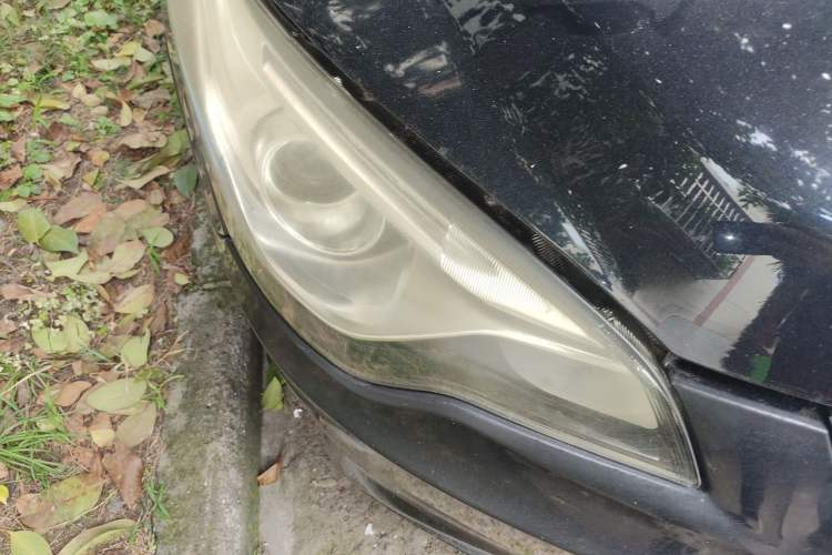 Used Bestune B50 2013 1.6L automatic luxury version Right Front Headlight