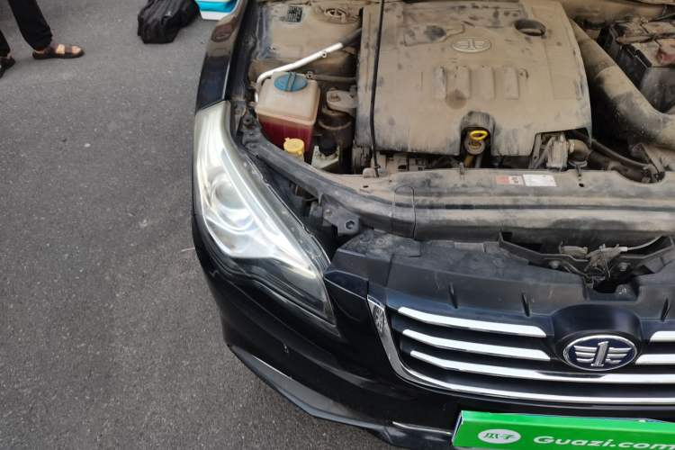 Used Bestune B50 2013 1.6L manual Comfort trim level Right Front Headlight