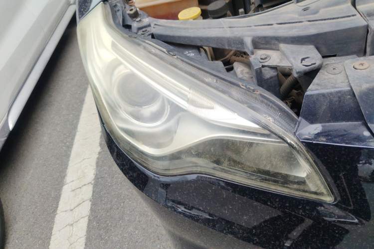Used Bestune B50 2013 1.6L automatic luxury version Right Front Headlight
