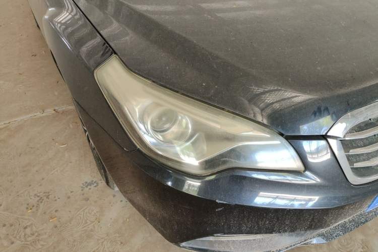 Used Bestune B50 2013 1.6L automatic luxury version Right Front Headlight