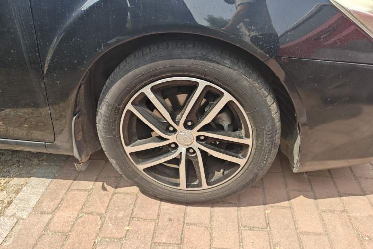 Used Bestune B50 2013 1.6L manual luxury version Right Front Wheel Hub