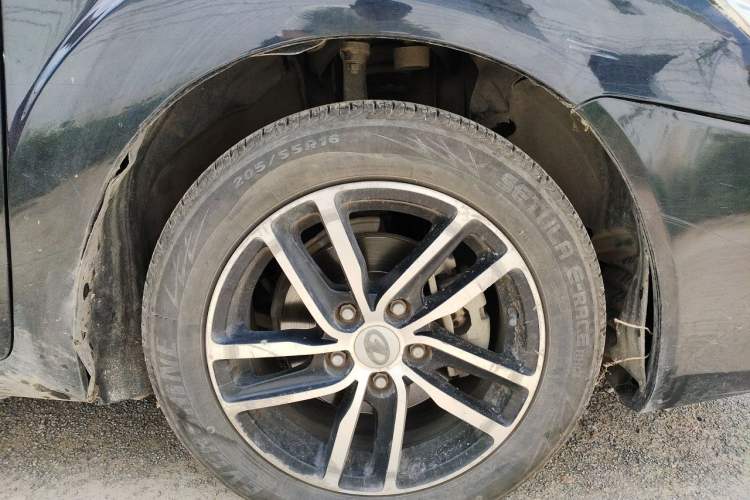 Used Bestune B50 2013 1.6L manual luxury version Right Front Wheel Hub