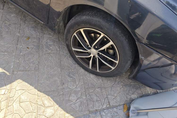 Used Bestune B50 2013 1.6L manual luxury version Right Front Wheel Hub