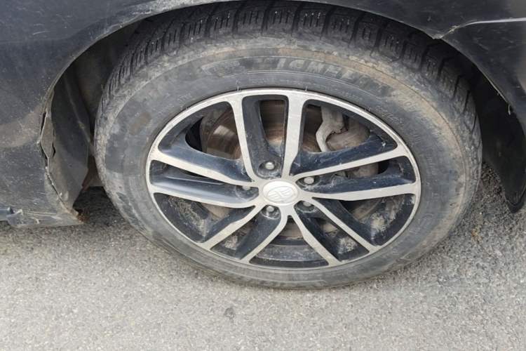 Used Bestune B50 2013 1.6L manual luxury version Right Front Wheel Hub