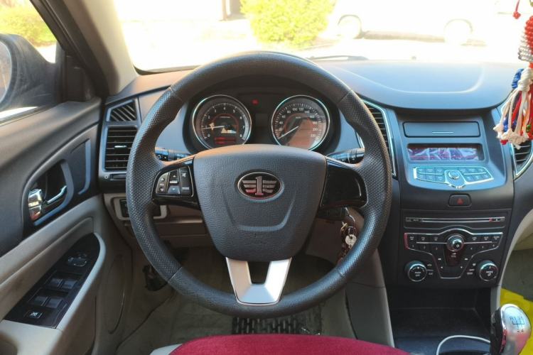 Used Bestune B50 2013 1.6L manual Comfort trim level Steering Wheel