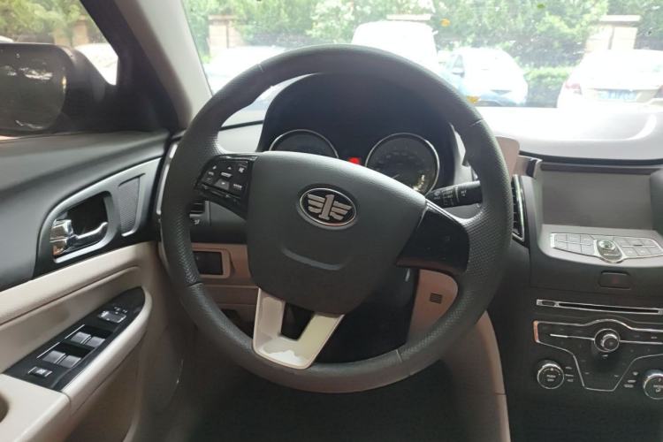 Used Bestune B50 2013 1.6L manual Comfort trim level Steering Wheel