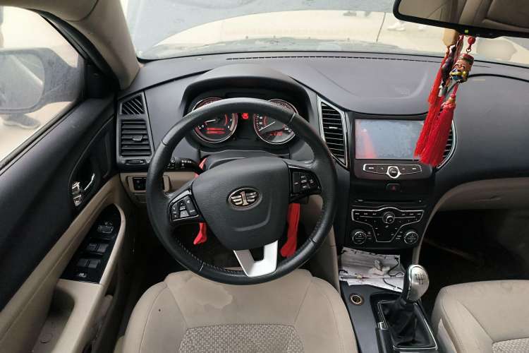 Used Bestune B50 2013 1.6L manual luxury version Steering Wheel