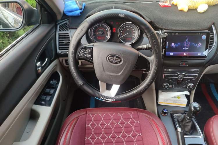 Used Bestune B50 2013 1.6L manual Comfort trim level Steering Wheel