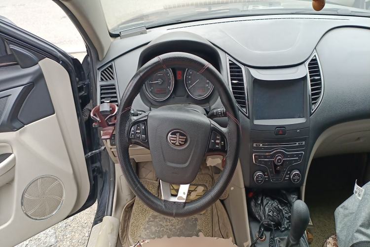 Used Bestune B50 2013 1.6L manual luxury version Steering Wheel