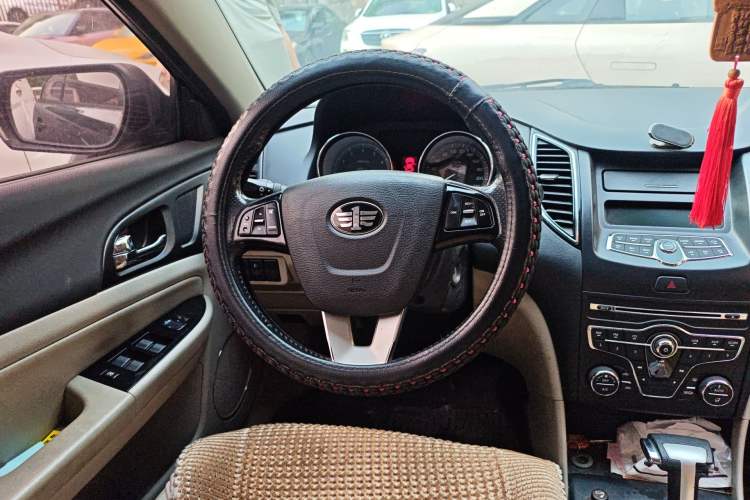 Used Bestune B50 2013 1.6L automatic luxury version Steering Wheel