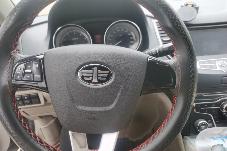 Used Bestune B50 2013 1.6L manual Comfort trim level Steering Wheel