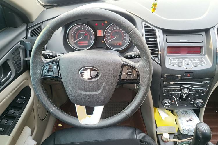 Used Bestune B50 2013 1.6L manual luxury version Steering Wheel