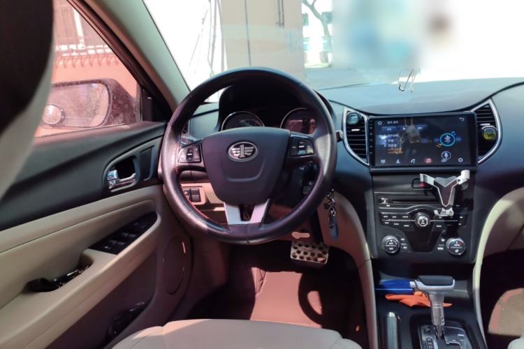 Used Bestune B50 2013 1.6L automatic luxury version Steering Wheel