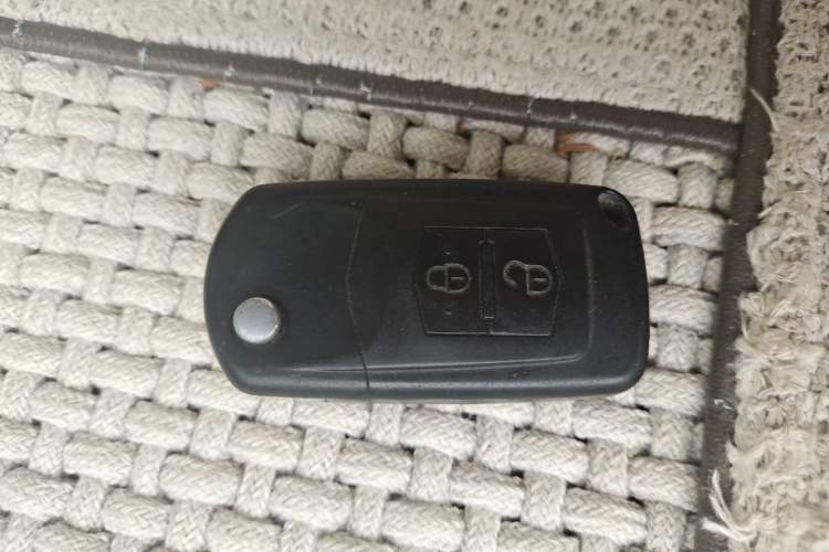 Used Bestune B50 2013 1.6L manual Comfort trim level Vehicle Key