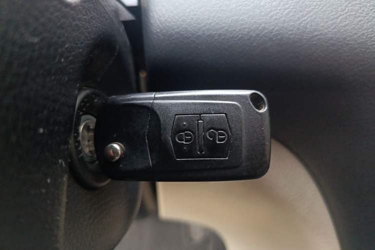 Used Bestune B50 2013 1.6L automatic luxury version Vehicle Key