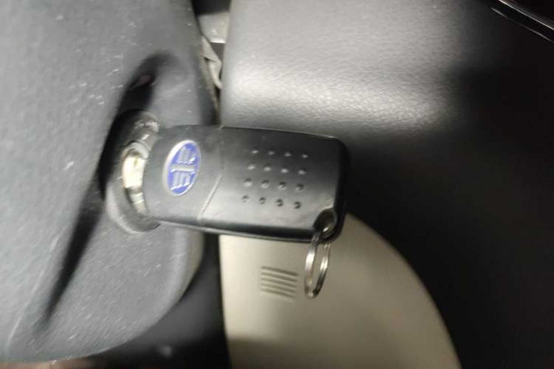 Used Bestune B50 2013 1.6L automatic luxury version Vehicle Key