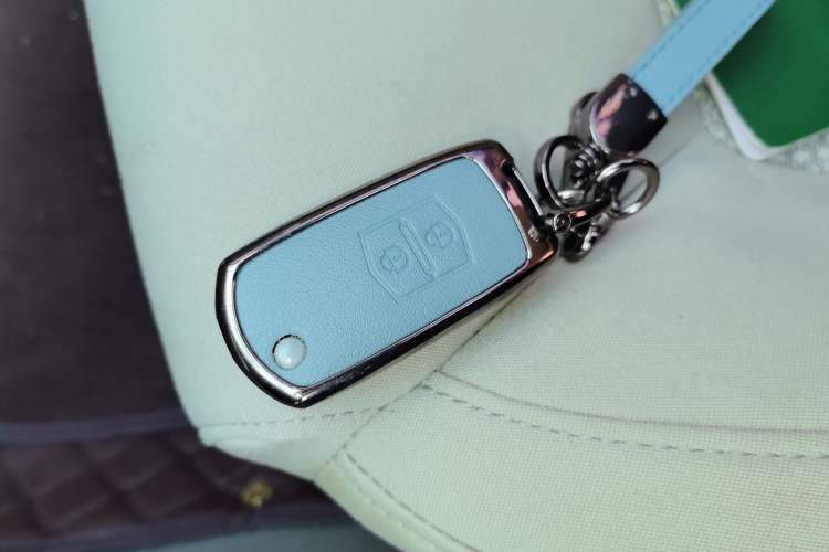 Used Bestune B50 2013 1.6L automatic luxury version Vehicle Key
