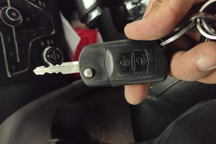 Used Bestune B50 2013 1.6L automatic luxury version Vehicle Key