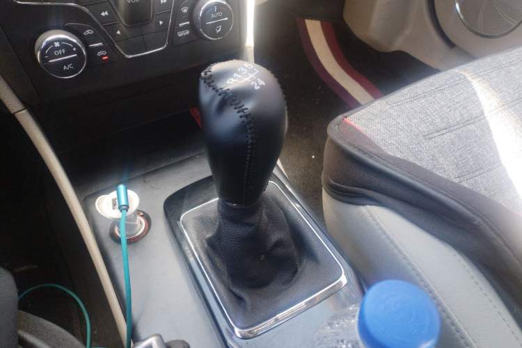Used Bestune B50 2013 1.6L manual luxury version Gear Lever