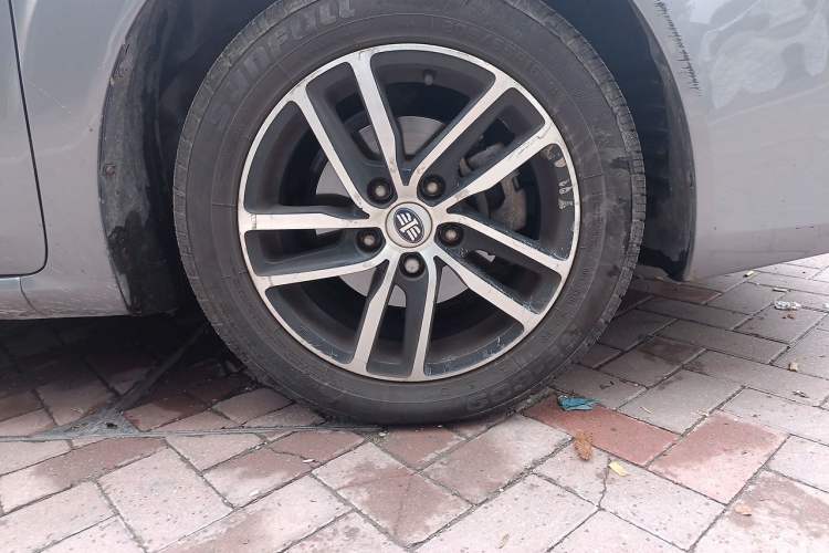 Used Bestune B50 2013 1.6L manual luxury version Right Front Wheel Hub