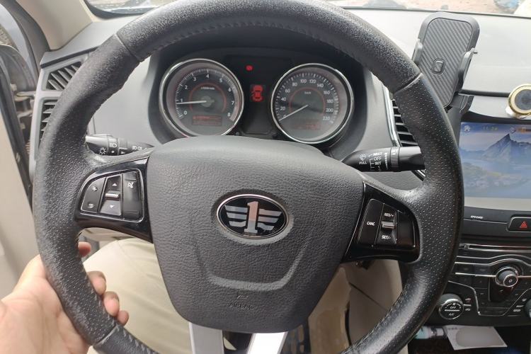 Used Bestune B50 2013 1.6L manual luxury version Steering Wheel
