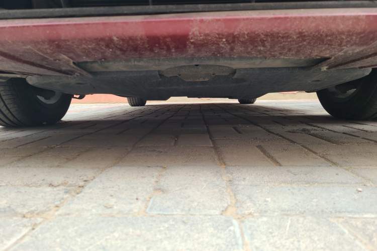 Used Bestune B50 2013 1.6L manual luxury version Chassis Front