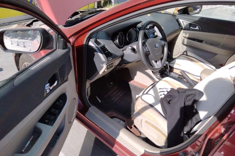 Used Bestune B50 2013 1.6L automatic luxury version Driver Seat
