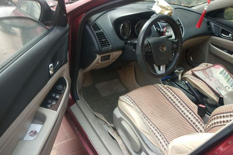 Used Bestune B50 2013 1.6L automatic luxury version Driver Seat