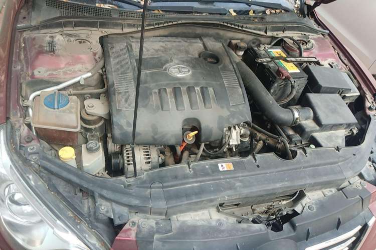 Used Bestune B50 2013 1.6L automatic luxury version Engine Bay