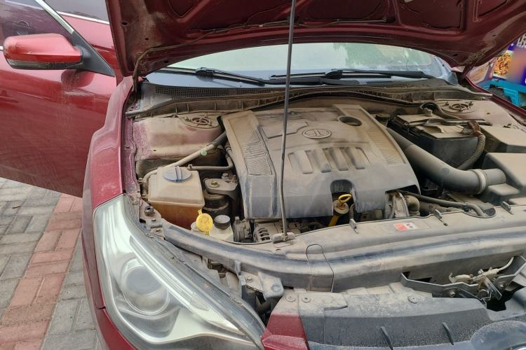 Used Bestune B50 2013 1.6L manual luxury version Engine Bay Right