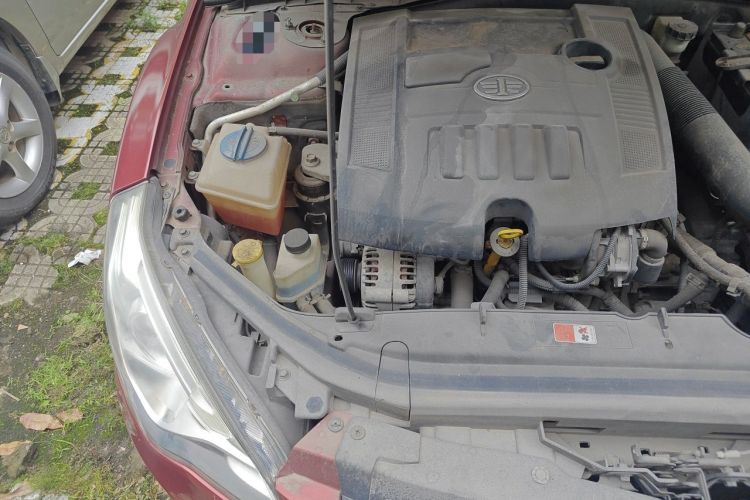 Used Bestune B50 2013 1.6L automatic luxury version Engine Bay Right
