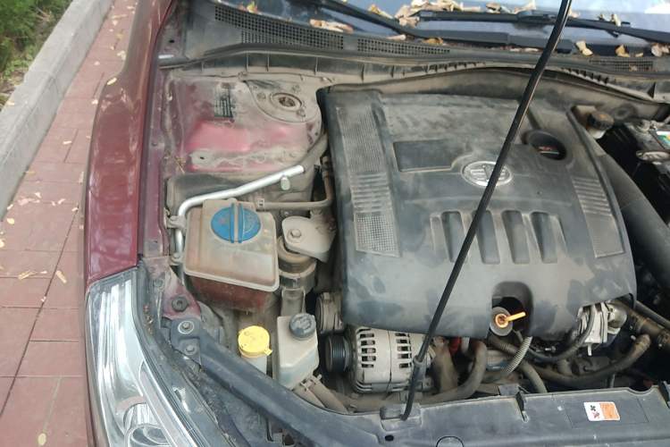 Used Bestune B50 2013 1.6L automatic luxury version Engine Bay Right