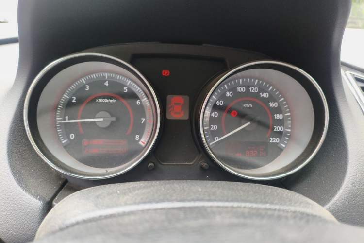 Used Bestune B50 2013 1.6L automatic luxury version Instrument Cluster