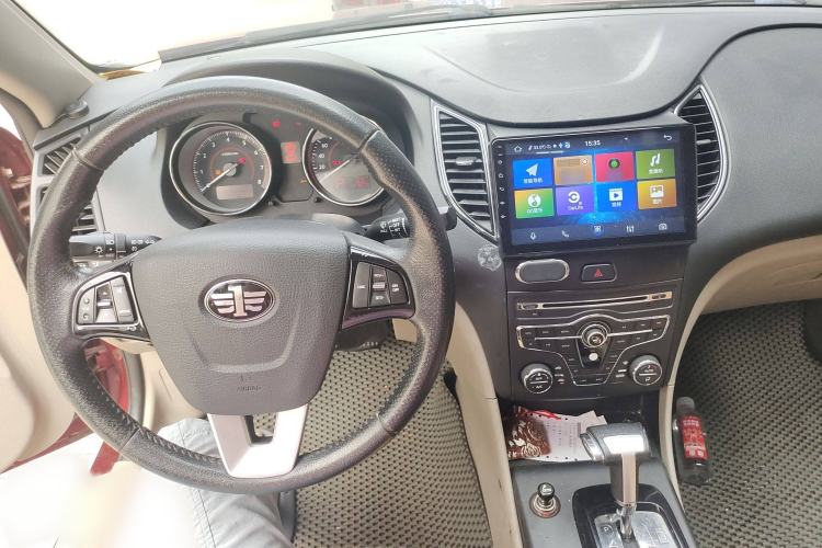 Used Bestune B50 2013 1.6L automatic luxury version Interior 3