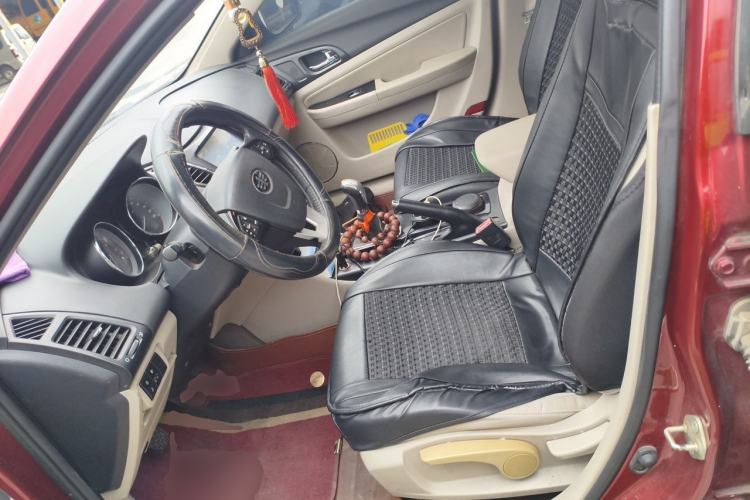 Used Bestune B50 2013 1.6L manual luxury version Left Front Seat