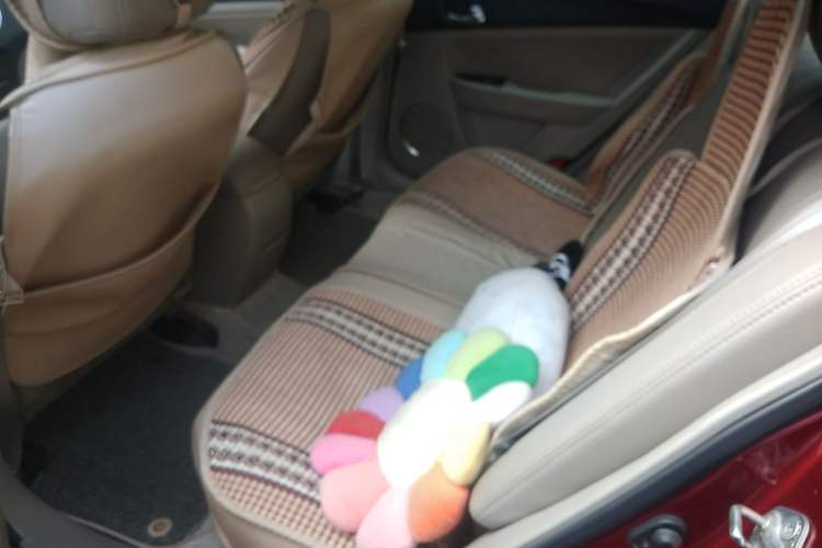 Used Bestune B50 2013 1.6L automatic luxury version Left Rear Seat