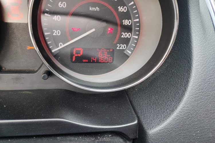 Used Bestune B50 2013 1.6L automatic luxury version Odometer Close Up