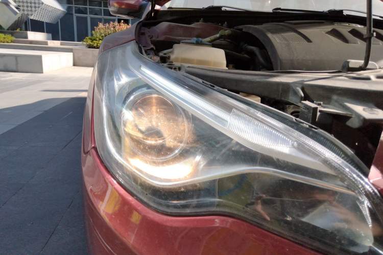 Used Bestune B50 2013 1.6L automatic luxury version Right Front Headlight