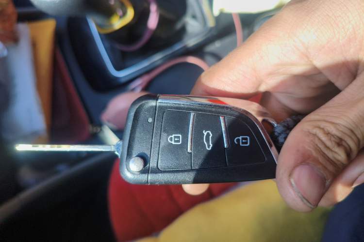 Used Bestune B50 2013 1.6L manual Comfort trim level Vehicle Key