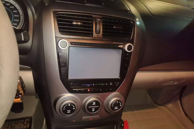 Used Bestune B50 2013 1.6L manual Partner Edition Audio And AC Panel