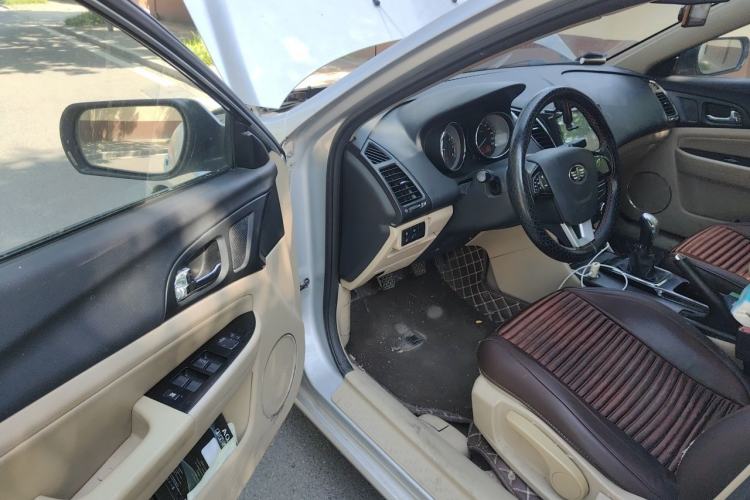 Used Bestune B50 2013 1.6L manual Comfort trim level Driver Seat